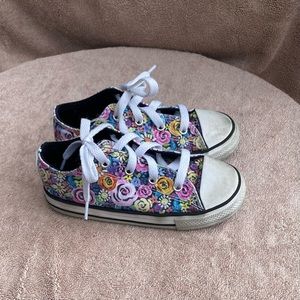 Kids converse
